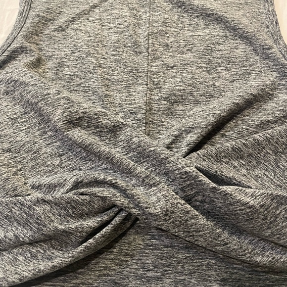 Zobha Women's Grey Sleeveless crop top with front twist - Picture 9 of 10